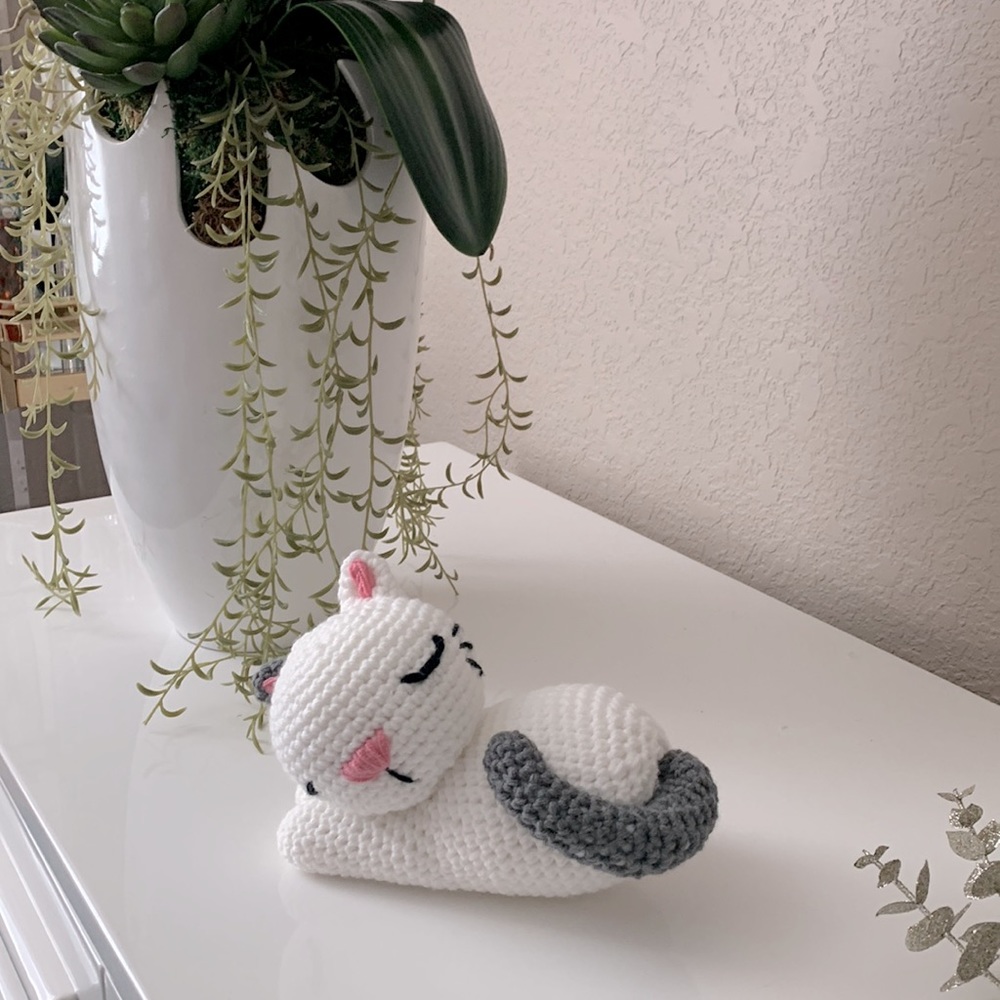 Sleeping Kitten Crochet White Little Cat.